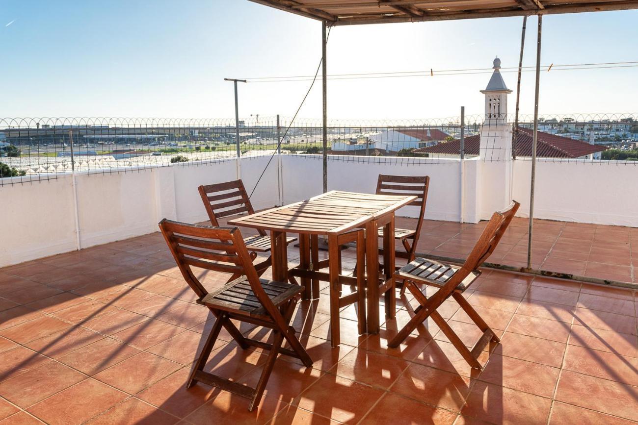 Blife Marya Private Rooms - Airport Stay Фару Экстерьер фото